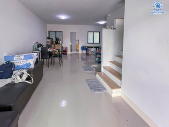 *****ทาวน์เฮ้าส์มือสองย่านนนทบุรี ม.พลีโน่ บางใหญ่ คุณภาพระดับ AP บนเนื้อที่ 18 ตร.ว. ฟังก์ชัน 3 ห้องนอน 2 ห้องน้ำ 1 ที่จอดรถ บ้านสวย หน้าบ้านไม่ชนใคร ราคาพิเศษ! ใกล้จุดขึ้นทางด่วน "ศรีรัช" และรถไฟฟ้าสายสีม่วง "สถานีคลองบางไผ่"